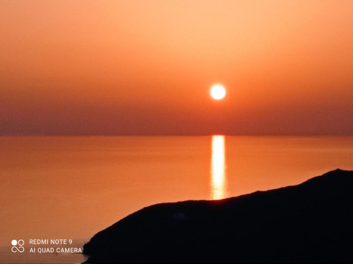 Mare Nostrum Istérnia 外观 照片